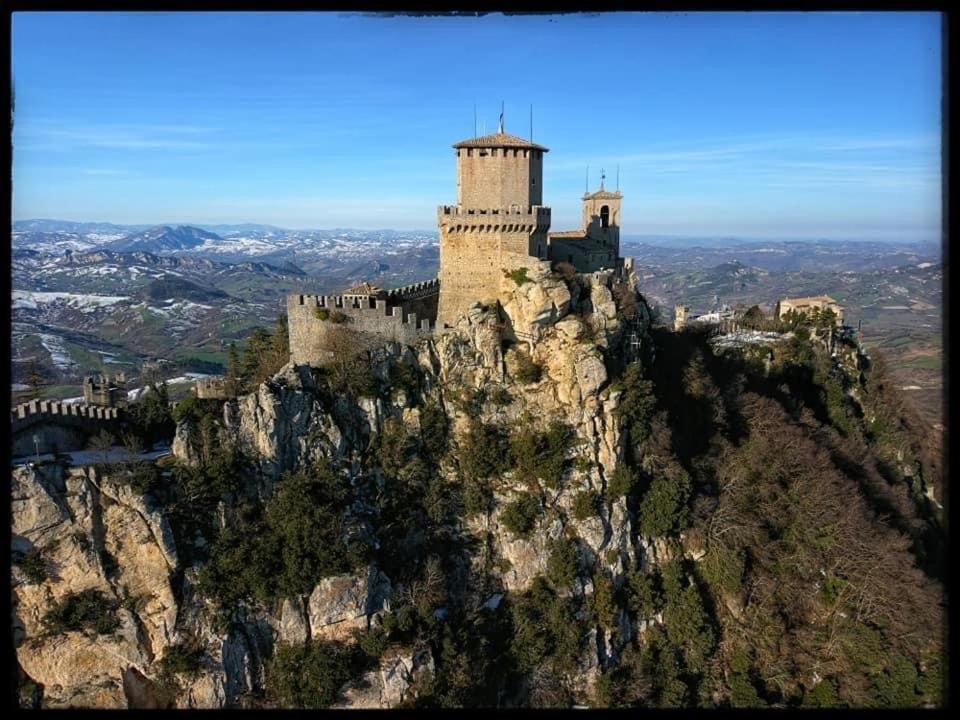 One Suite Σαν Μαρίνο Εξωτερικό φωτογραφία